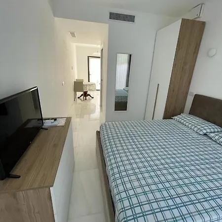 Apartment Crystal *